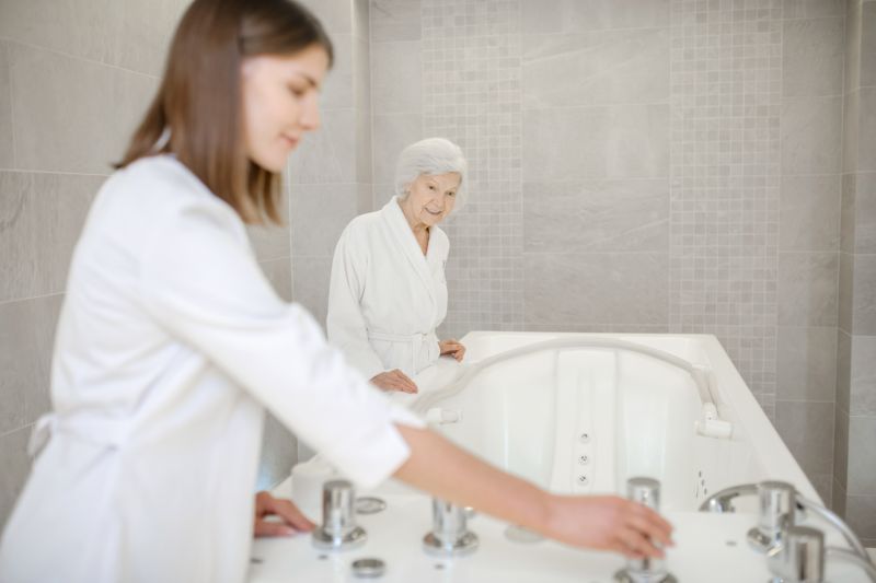 Modern Senior Bathtub Designs